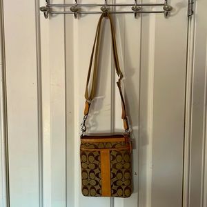 Crossbody COACH bag